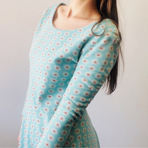 Vintage 1970s Long Sleeve Ditsy Floral Print Daisy Mini Dress The Red Eye 9 - Picture 3 of 13